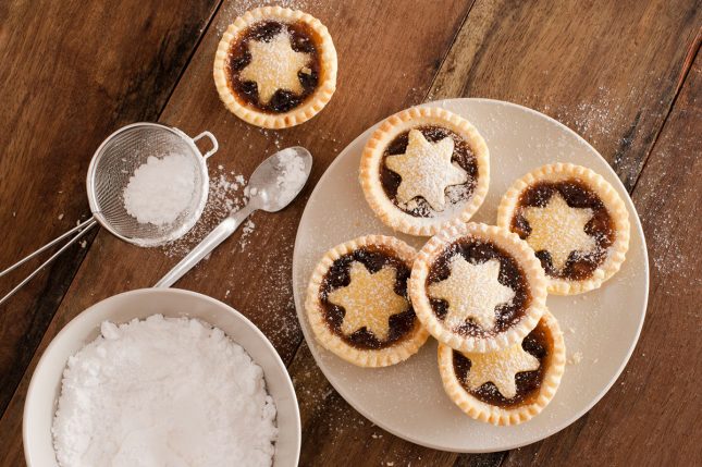 traditional-fruit-mince-pies