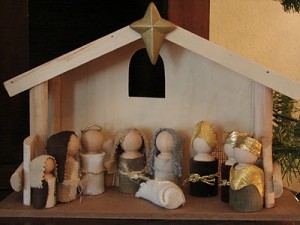 wooden-nativity