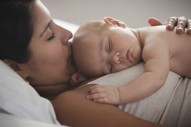 Co-sleeping breastfeeding