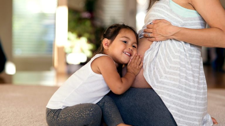6 top tips to prepare your children for your new pregnancy