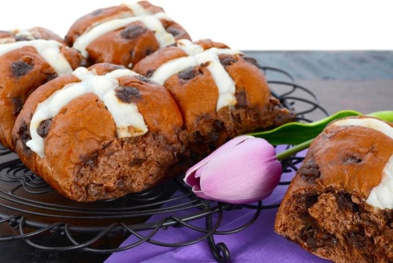 Chocolate & Fruit Hot Cross Buns Recipe Chocolate & Fruit Hot Cross Buns Recipe