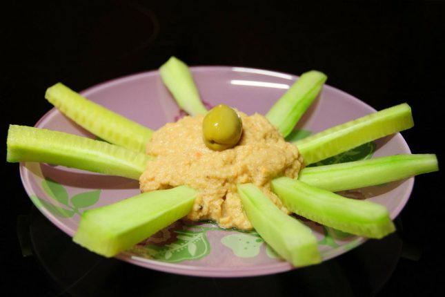 Easy meals for kids-hummus