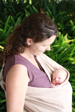 Carrying your baby safely in a sling