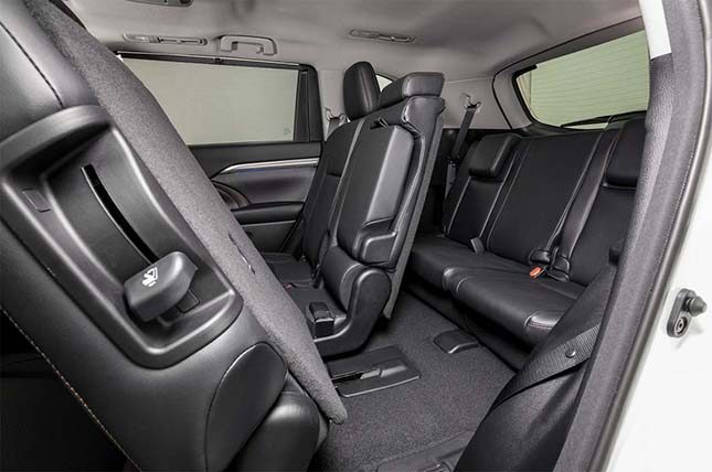 Toyota Highlander GXL-interior