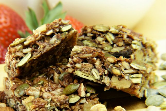 Healthy nut-free muesli bars
