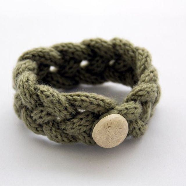 french knitted friendship bracelet-Kiwi Families
