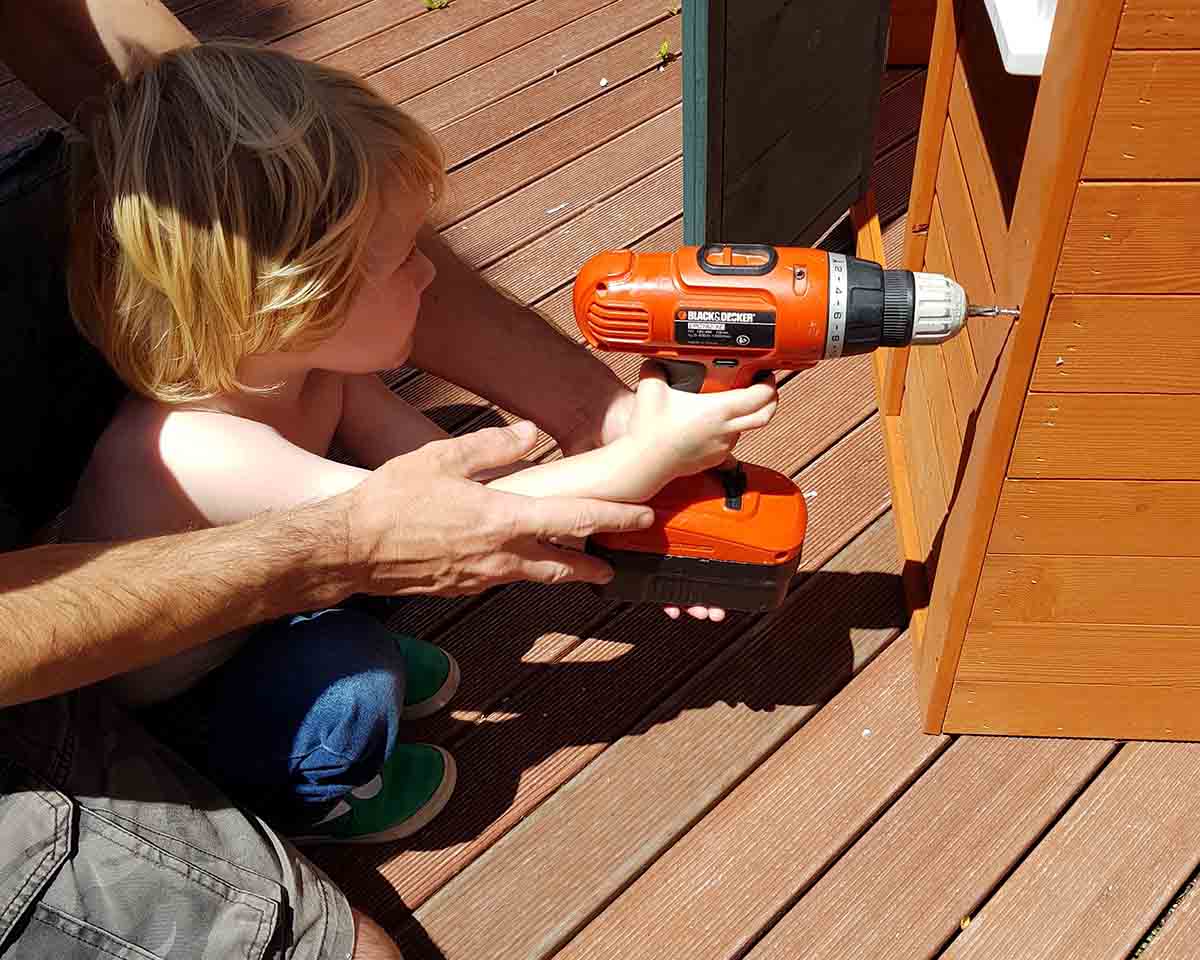 Kmart Cubby House Makeover - Kiwi Families