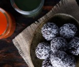 Healthy Date & Cacao Bliss Balls