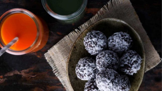 Healthy Date & Cacao Bliss Balls