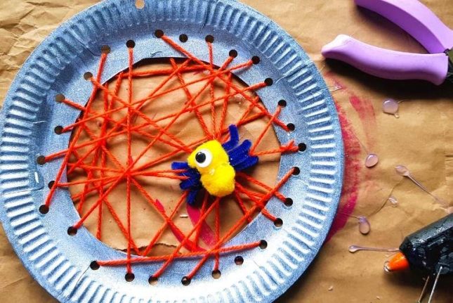 Paper Plate Craft - Spiders 2 (1)