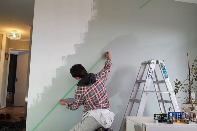 DIY Geometric Feature Wall-Taping off