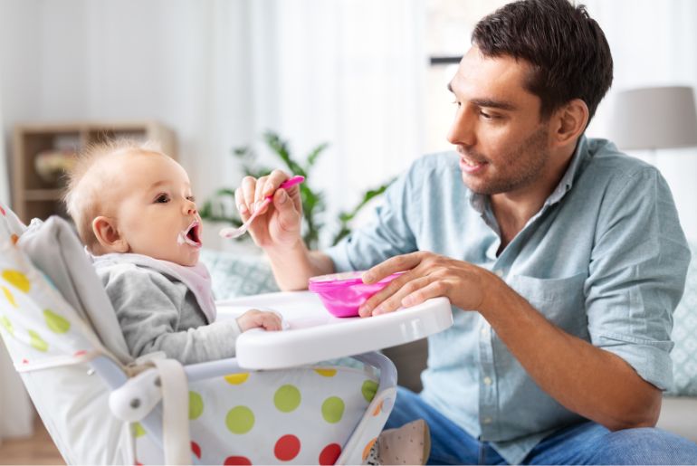 All You Need for Newborn - Baby Essentials Checklist-Feeding time