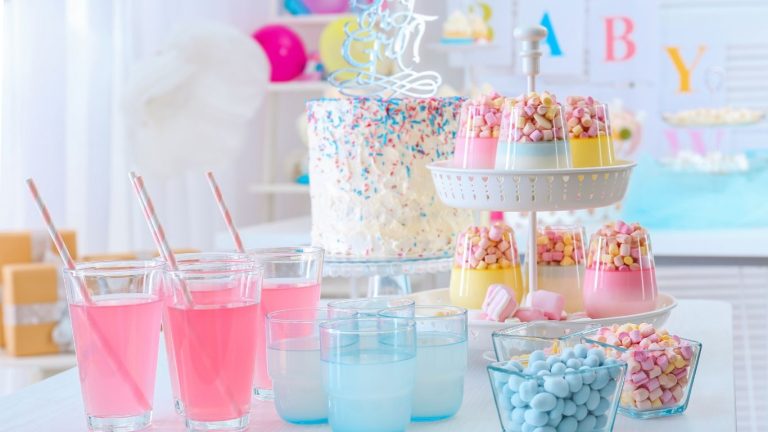 Baby Shower Gift Guide: What Mums Really Want Table set for a baby shower