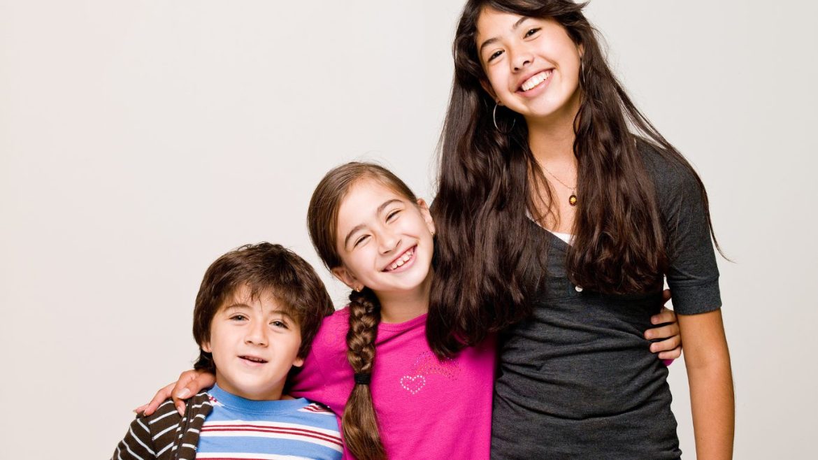 Middle Children Are Better People Than Their Siblings